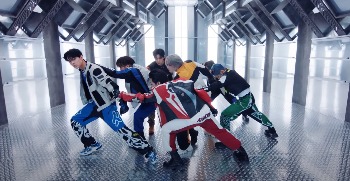 Review] Vroom Vroom – TEMPEST – KPOPREVIEWED