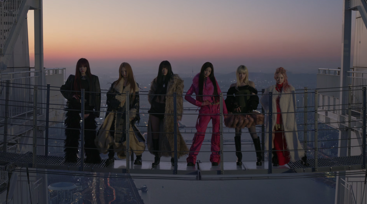 [Review] BLACKHOLE – IVE